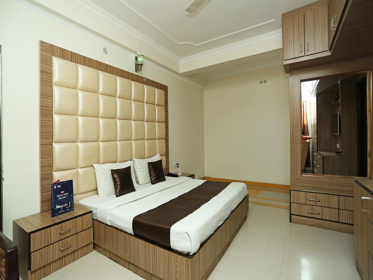 Oyo 10425 Queens Pearl Inn Dehradun Exteriör bild