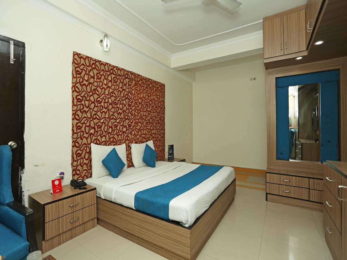 Oyo 10425 Queens Pearl Inn Dehradun Exteriör bild