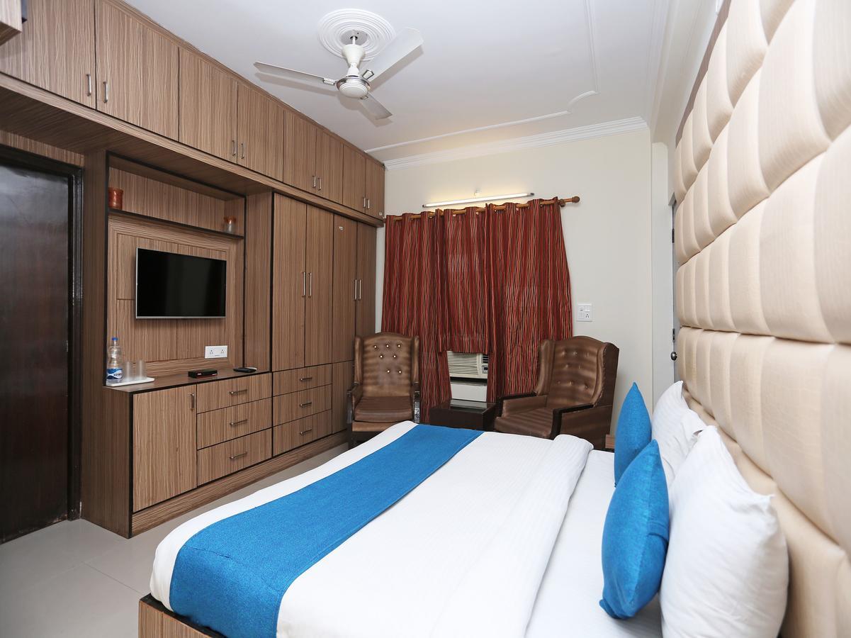 Oyo 10425 Queens Pearl Inn Dehradun Exteriör bild