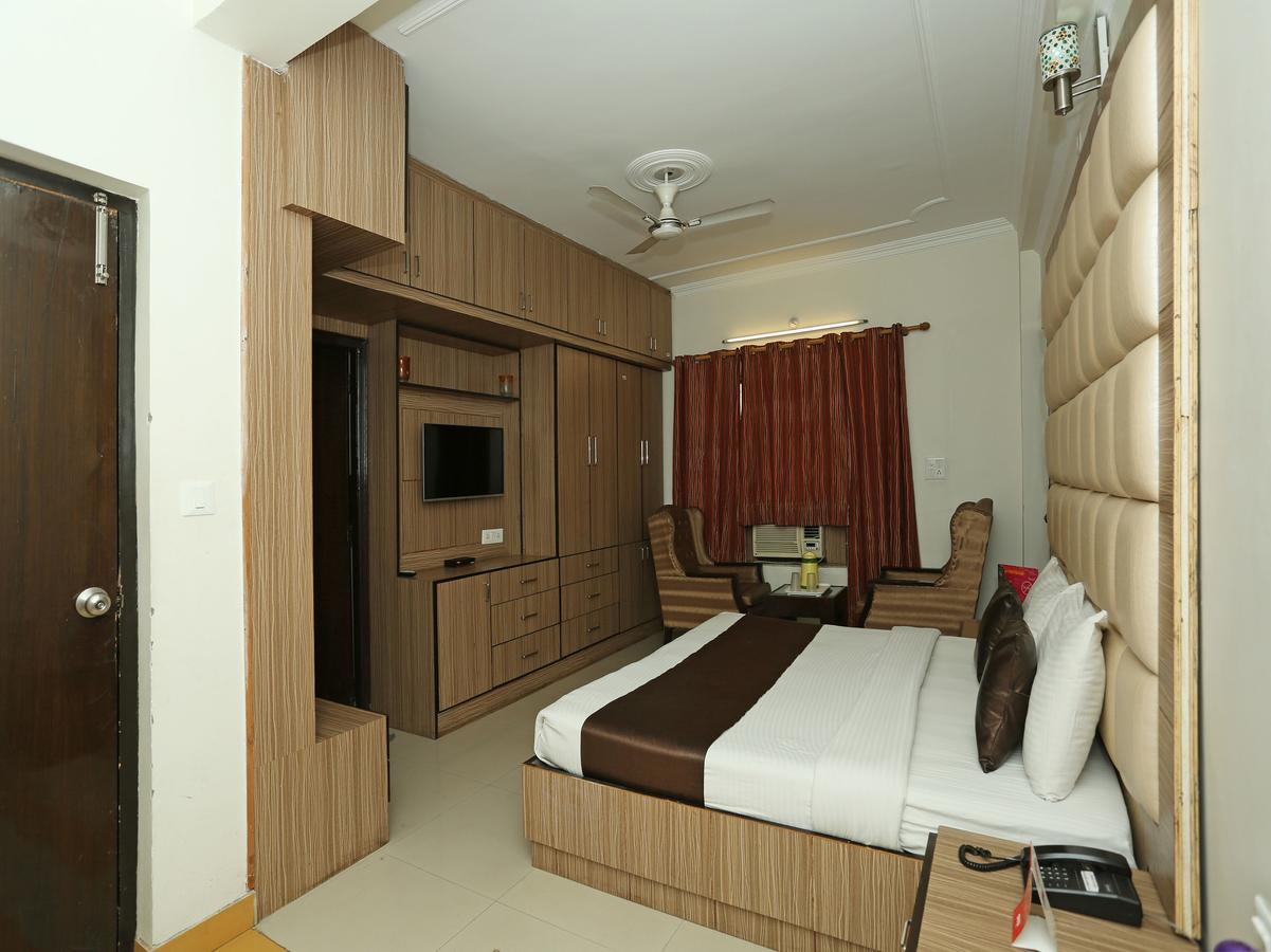 Oyo 10425 Queens Pearl Inn Dehradun Exteriör bild