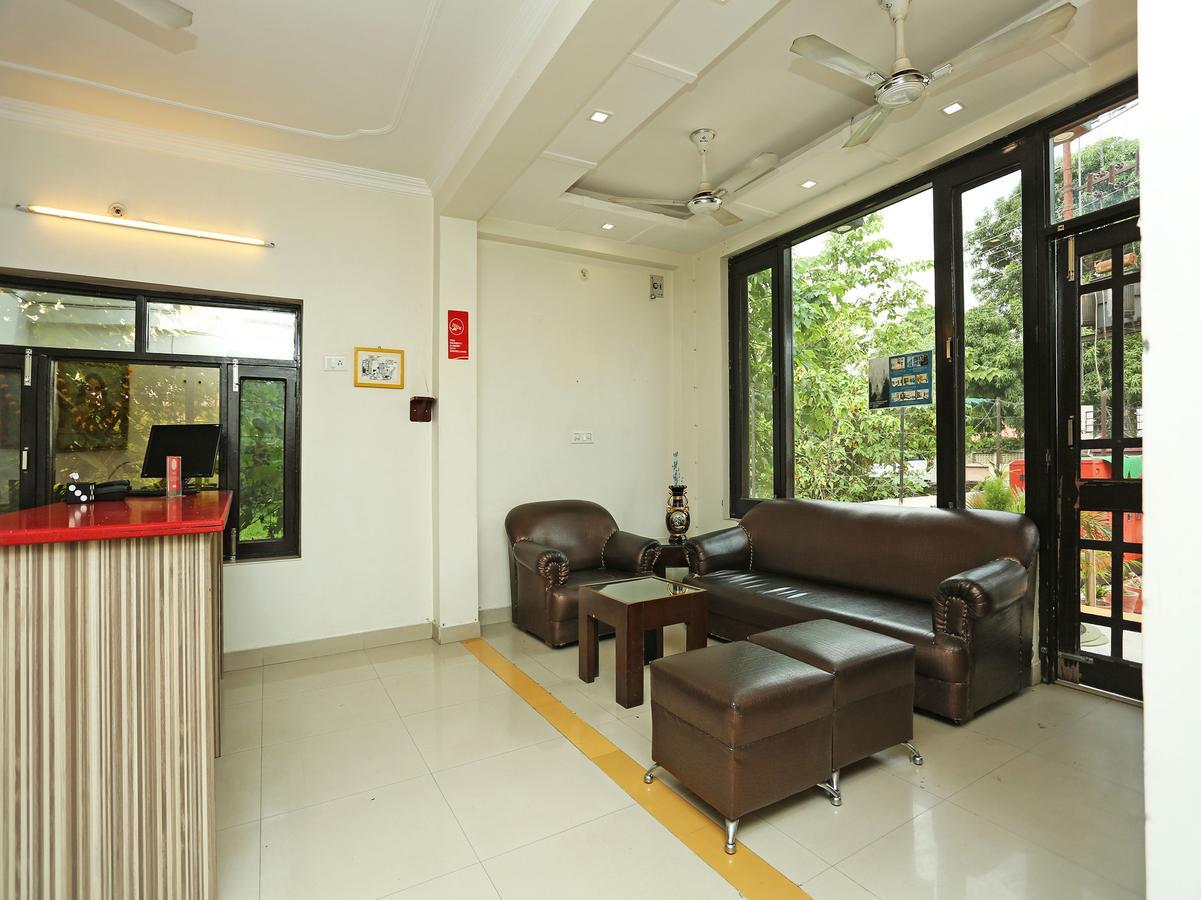 Oyo 10425 Queens Pearl Inn Dehradun Exteriör bild